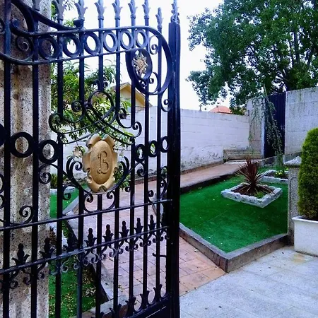 Atico En Playa Samil アパート